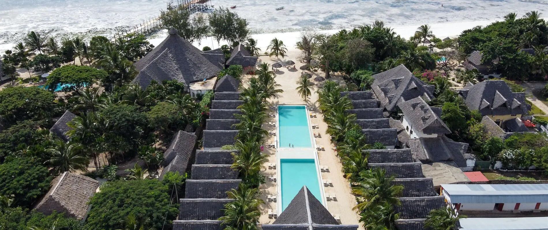 Luksushotell på Zanzibar med basseng sett ovenfra