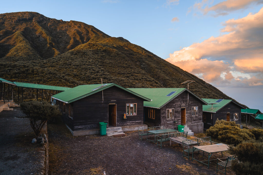 Miriakamba hytter på Mount Meru fotturer i Tanzania