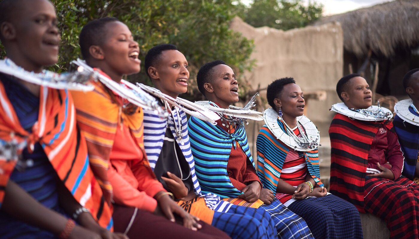Flerdagsturer i Tanzania. En gruppe masaier.