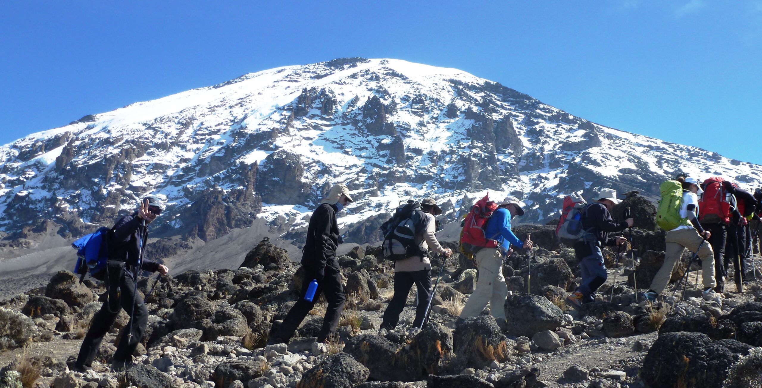 Klatrere på vei opp Kilimanjaro Tanzania